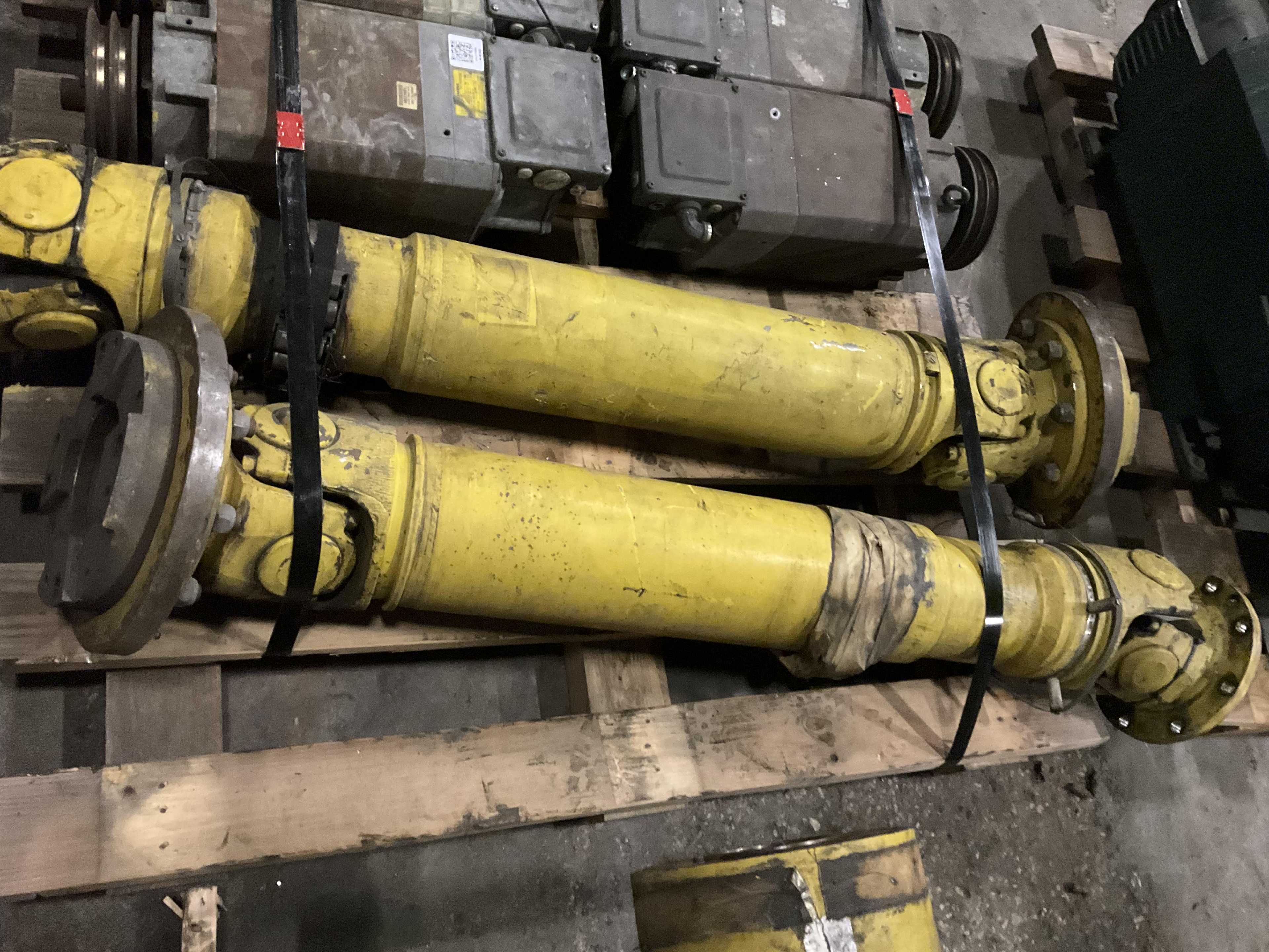 QTY 2 - DRIVE SHAFTS - POWER TRANSMISSION