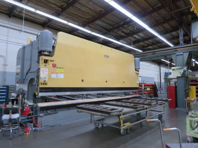 Pacific Hydraulic Press Brake, Model 400-26, 1/2" X 10' - PRESS BRAKES