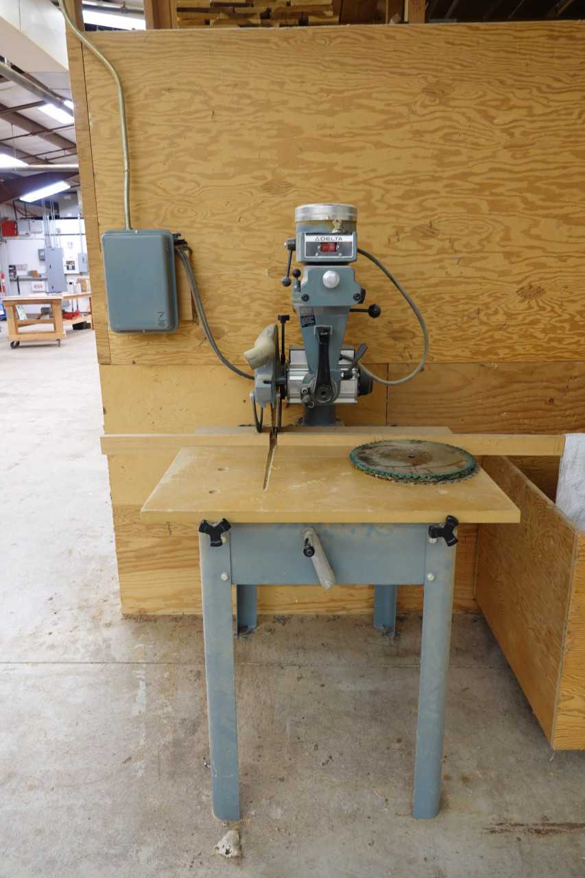 Delta 10" Radial Arm Saw - METAL SAWS