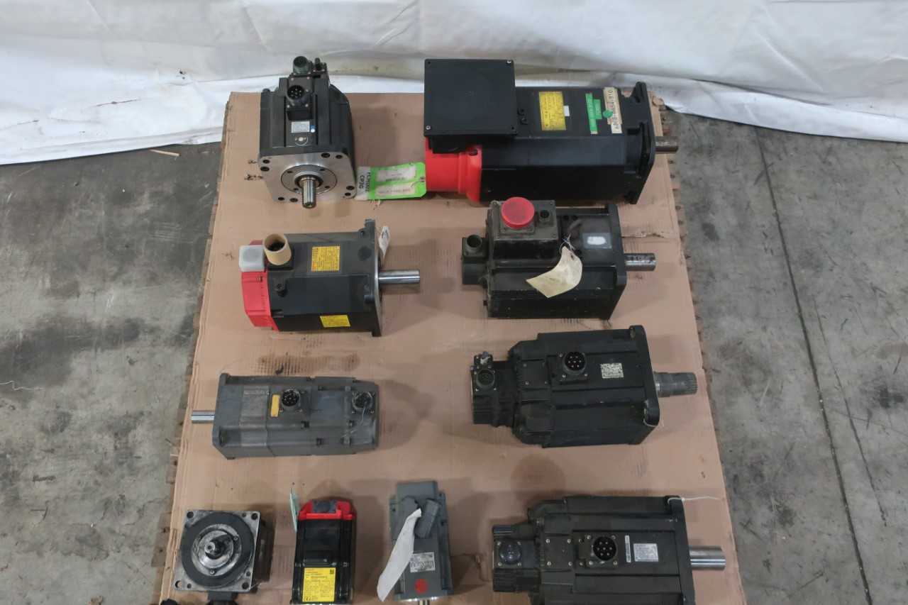 PALLET OF ASSORTED SERVO MOTORS - SERVO