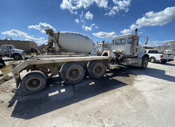 2005 KENWORTH T800B READYMIX CONCRETE TRUCK - HYDRO EXCAVATOR TRUCKS