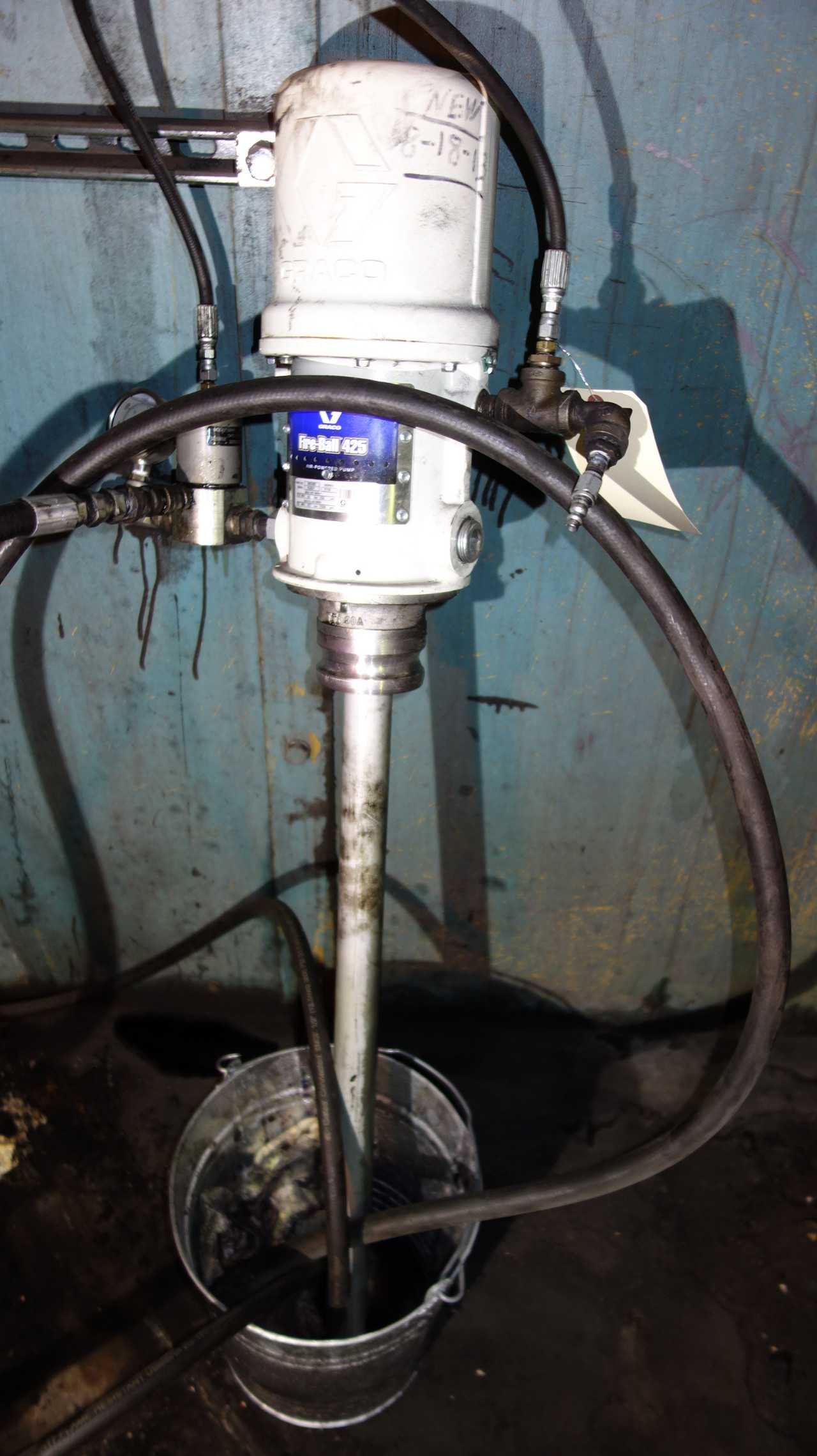 LOT OF 5 GRACO FIREBALL 425 AND PRESIDENT GREASE PUMP - MISCELLANEOUS