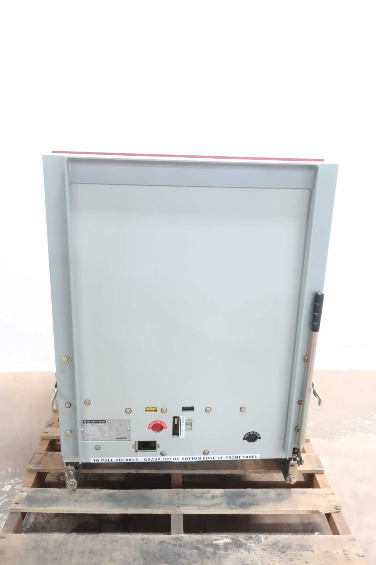 GENERAL ELECTRIC GE VB1 27.0-16-0 1200A AMP 28KV-AC VACUUM POWER BREAKER - CIRCUIT BREAKERS