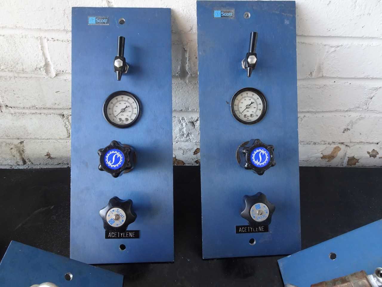 SCOTT Stainless Gas control panels W/ regulators and tubing - AUTOMATION & CONTROLS