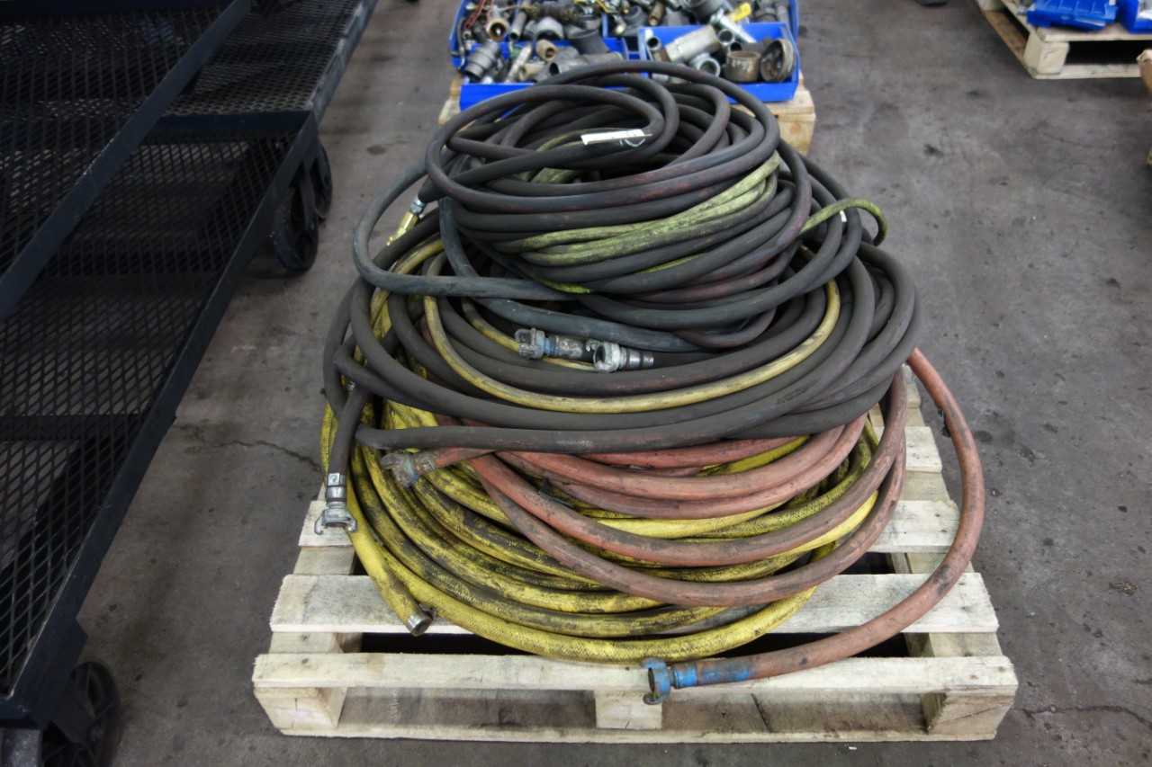 1 PALLET OF ASSORTED PNEUMATIC HOSES - PNEUMATIC POWER TOOL