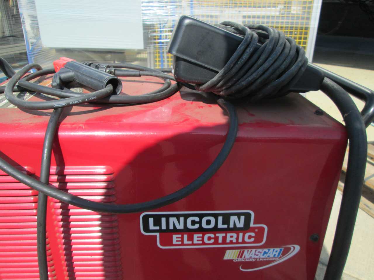 Lincoln Electric SQUARE WAVE TIG 175 TIG WELDER - WELDING EQUIPMENT