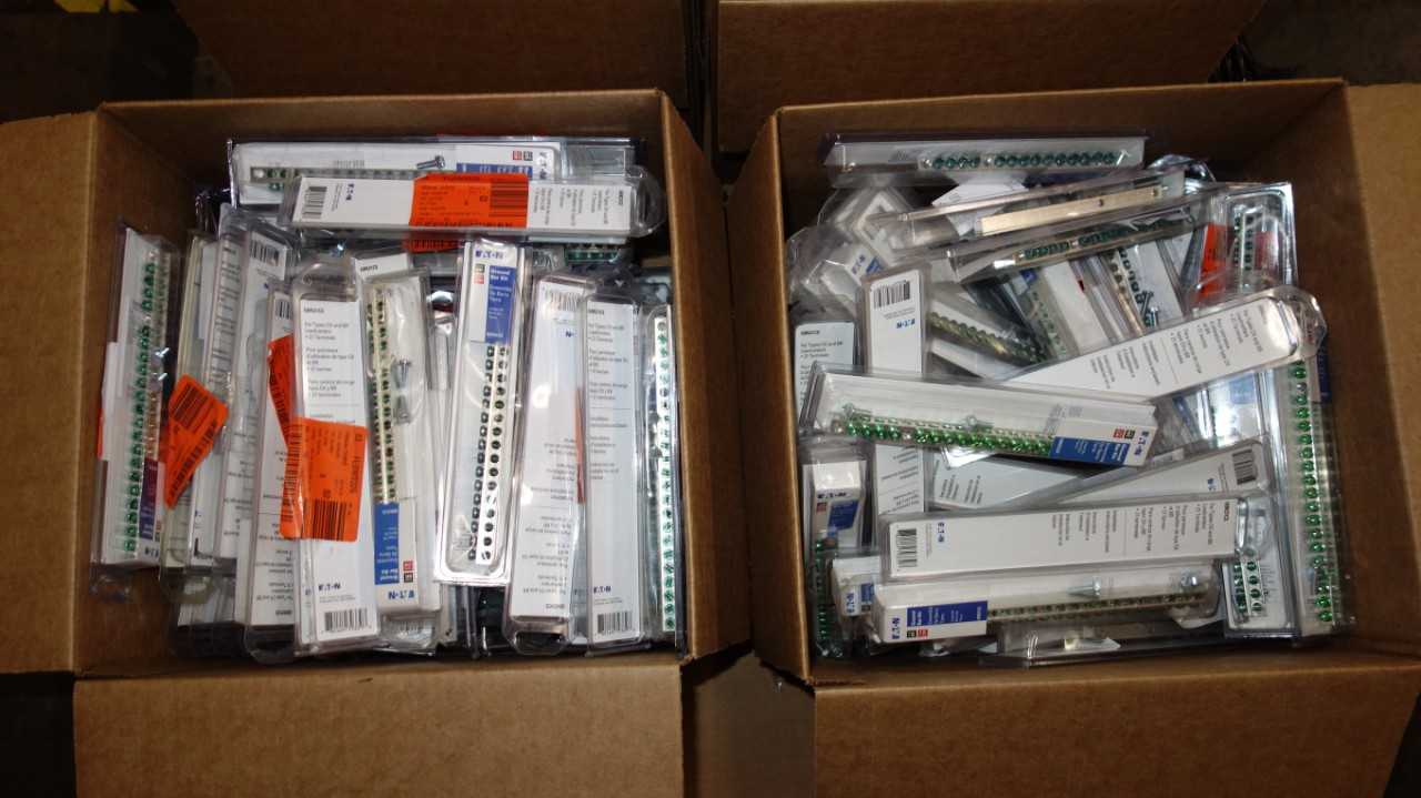 2 BOXES OF EATON CH BR GROUND BAR KITS - ELECTRICAL COMPONENTS
