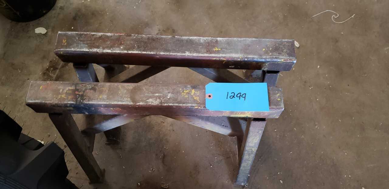 Metal Saw Horse x 2 - INDUSTRIAL PARTS