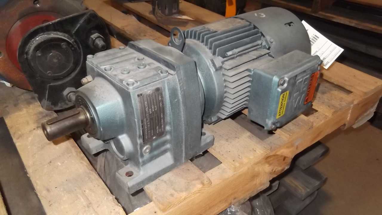 2 HP 1720 RPM 90L Frame Sew EuroDrive Gear Motor - ELECTRIC MOTORS