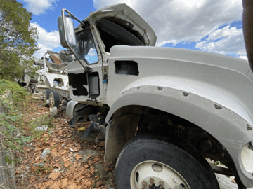 2015 KENWORTH GU713 READYMIX CONCRETE TRUCK - HYDRO EXCAVATOR TRUCKS