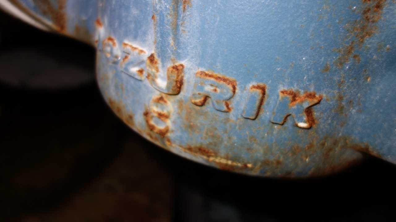 LOT OF 2 8IN DEZURIK STEEL PLUG VALVES - VALVES