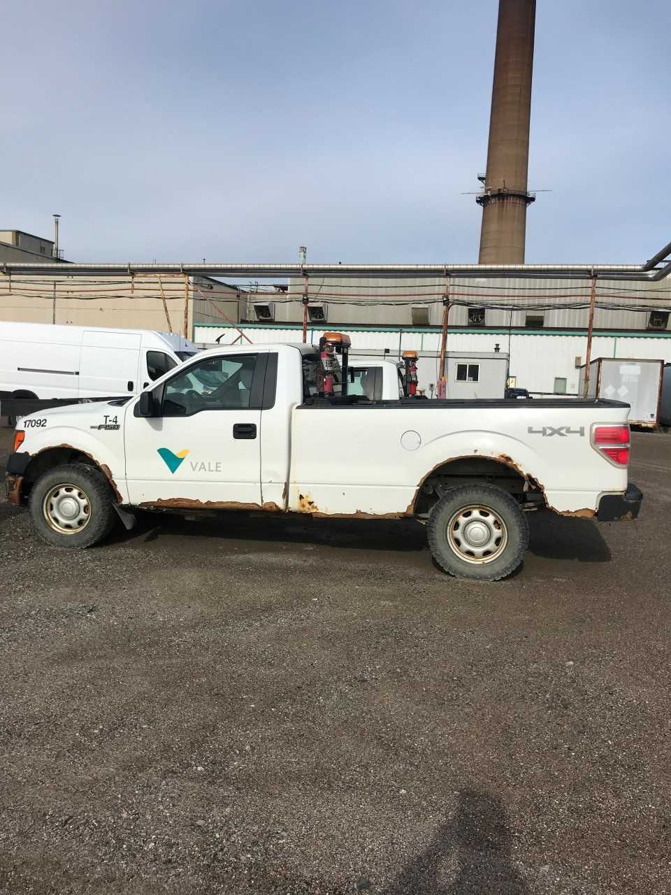 Ford F150 FWD Truck - VANS