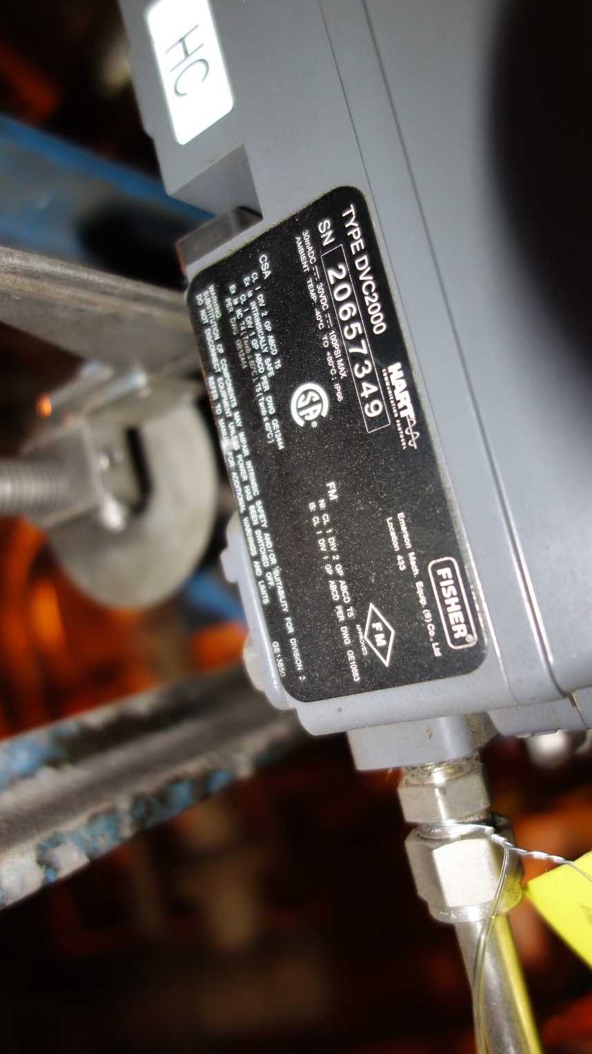 LOT OF 2 FISHER DVC2000 DIGITAL VALVE POSITIONER - CONTROL VALVE