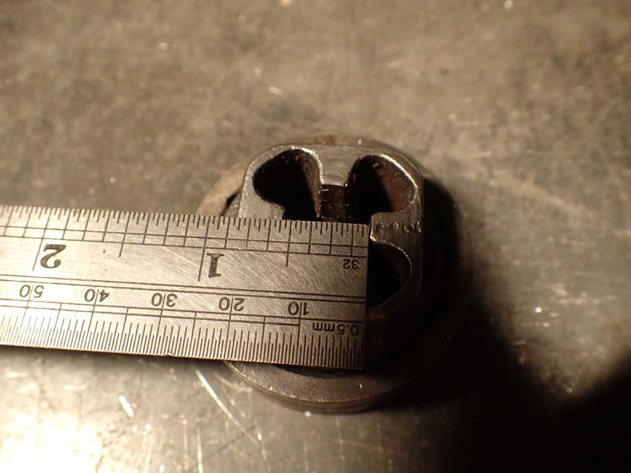Little Giant 2" Round Body Threading Thread Die Head w/ 1/2"-13 NC Chasers - MACHINING ACCESSORIES & TOOLING