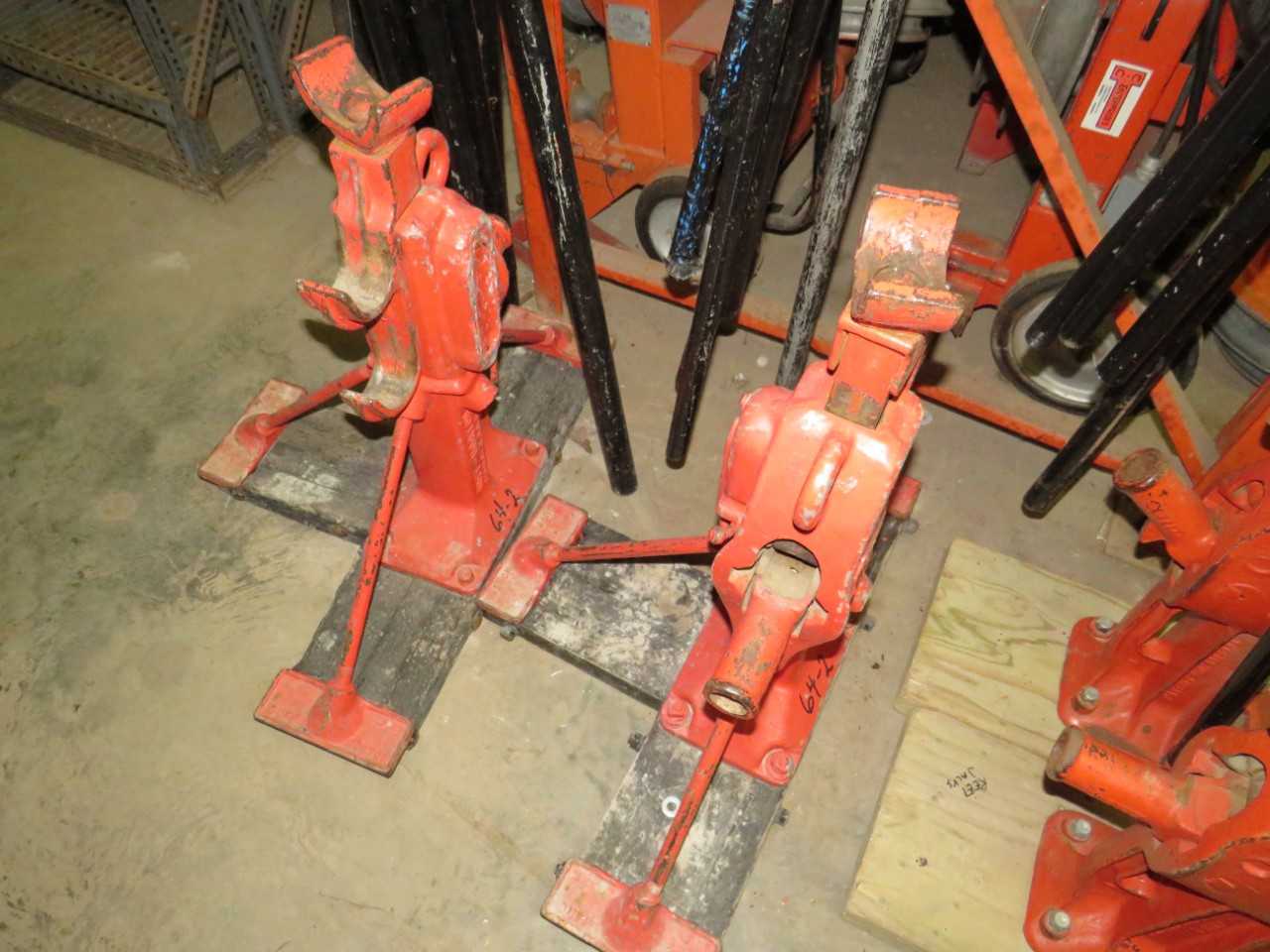 LOT OF 2 DUFF-NORTON MODEL 1030CRA 10T CAPACITY, HANDLE LENGTH 60IN REEL PULLEY ASSEMBLIES - ELECTRIC POWER TOOLS