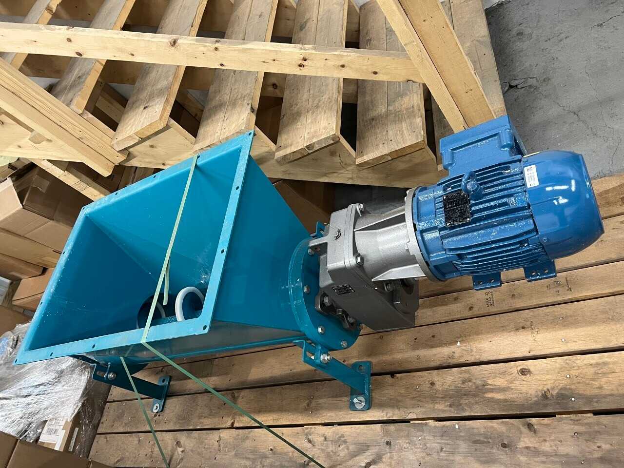 Borger CL Auger Feed System - PUMPS