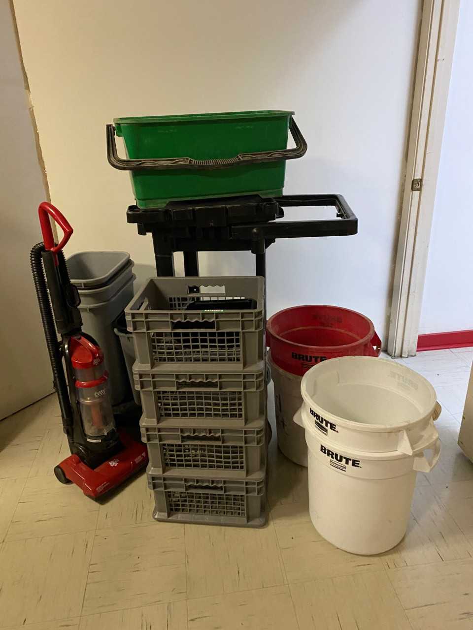 Lot of Janitorial Cleaning Supplies - MATERIAL HANDLING