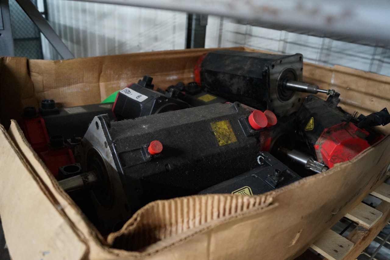 Lot of (10+) Fanuc Servo Motors - SERVO