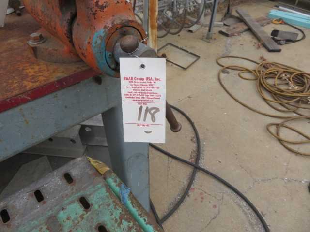 Steel table with Wilton Vice - MISCELLANEOUS