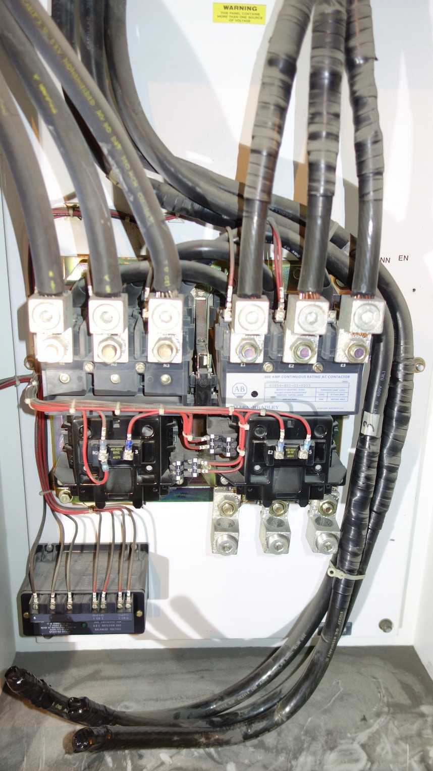 LOT OF 2 ASSORTED ALLEN BRADLEY COMBINATION STARTER DISCONNECT (DELAYED REMOVAL) - MOTOR STARTERS
