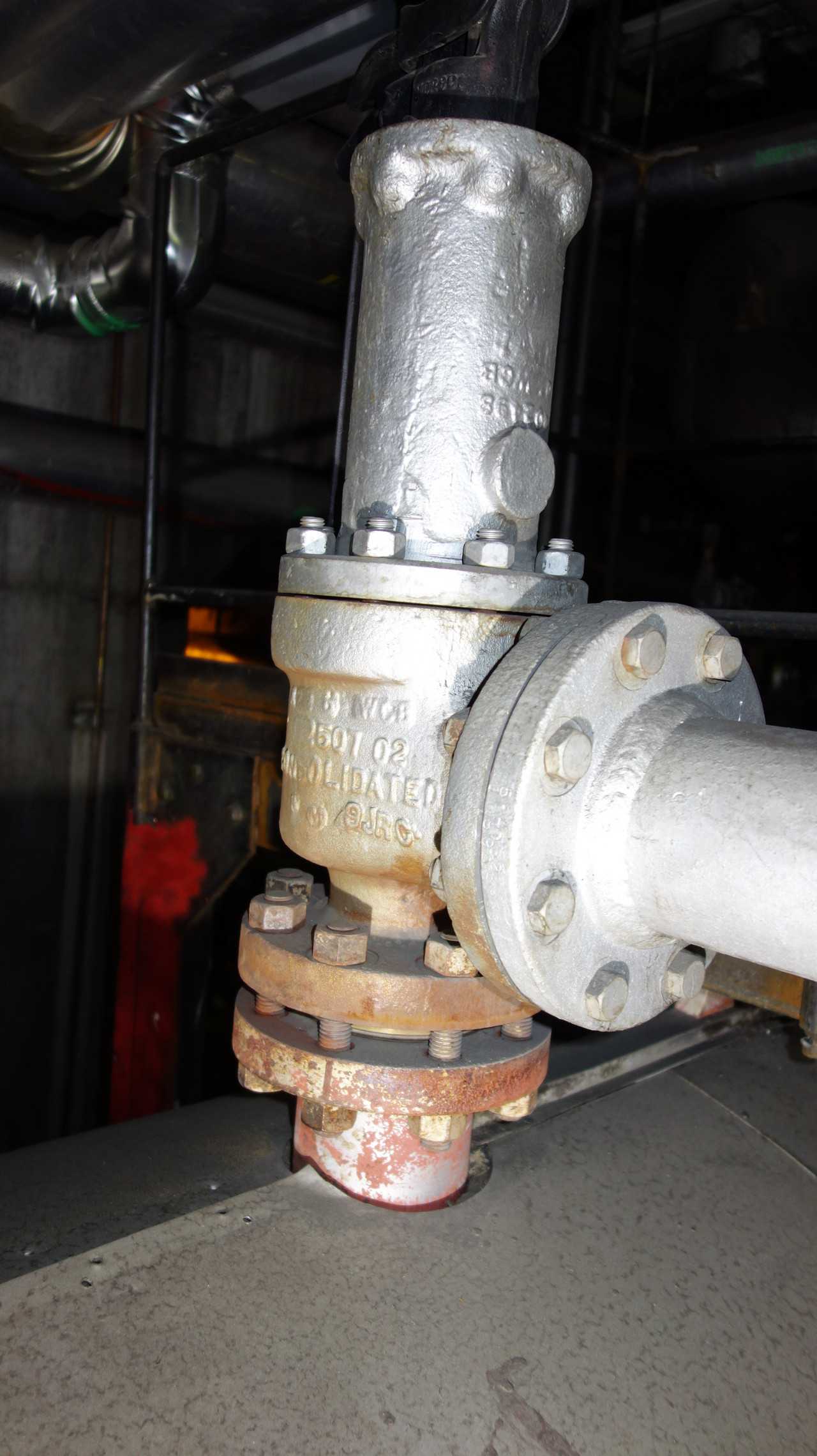LOT OF 2 CONSOLIDATED RELIEF VALVES 3IN - RELIEF VALVE