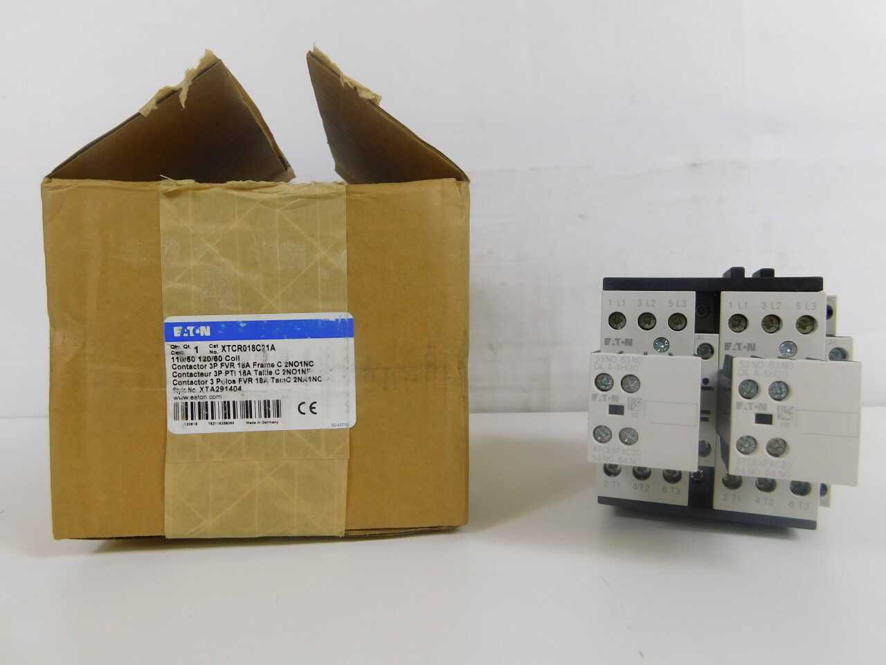 Quantity of 3x XTCR018C21A Reversing Contactors - CONTACTORS