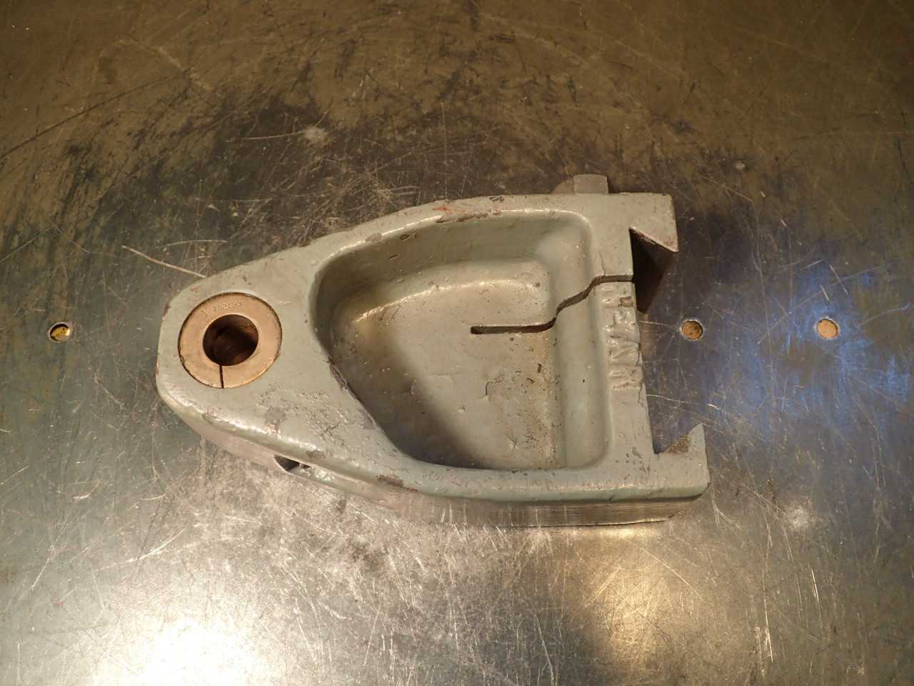 Cincinnati 5F1P5A732A Horizontal Mill Arbor Support: 3" Wide Dovetail. 5/8" Deep - END MILLS