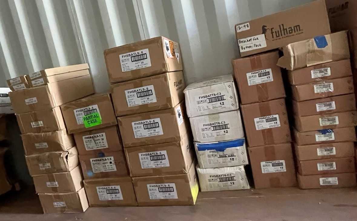 Lot of Approximately 2000 New and Unused LED Emergency Backup Drivers and Batteries from Fulham - ELECTRIC POWER TOOLS