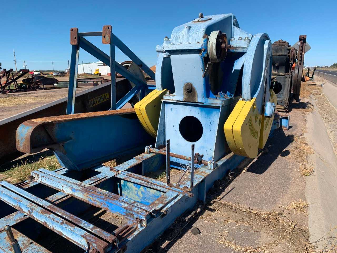 D228-64, cranks(2), Sampson post, equalizer (west side of pavement), weights(4), no pins  (I have 2 beams, 1 head, 2 equalizers that can fit to this unit - PALLET JACKS