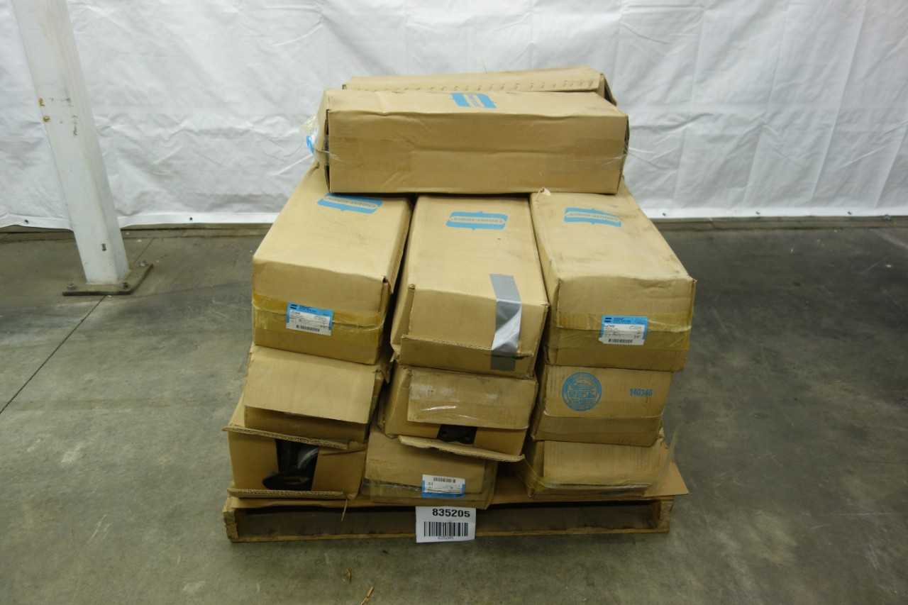 PALLET OF CROUSE HINDS LBD9900 CONDUIT OUTLET BODIES AND BOX - CONDUIT FITTING
