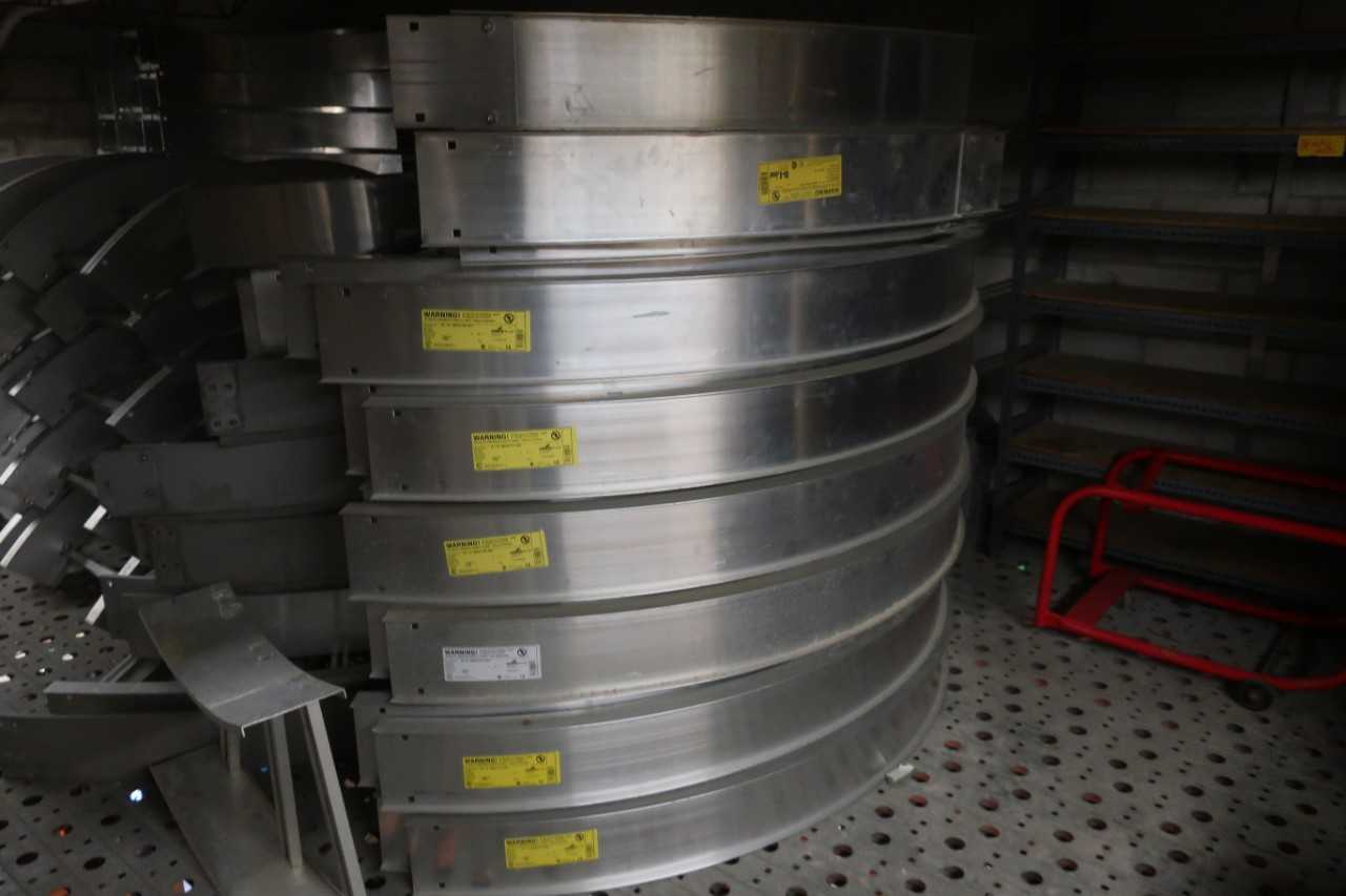LOT OF ASSORTED ALUMINUM CABLE TRAYS, HORIZONTAL BEND, COOPER B-LINE, THOMAS & BETTS - ELECTRICAL COMPONENTS
