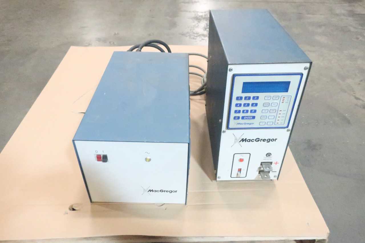 LOT OF 2 MACGREGOR DC MODEL POWER SUPLIES - ELECTRIC POWER TOOLS
