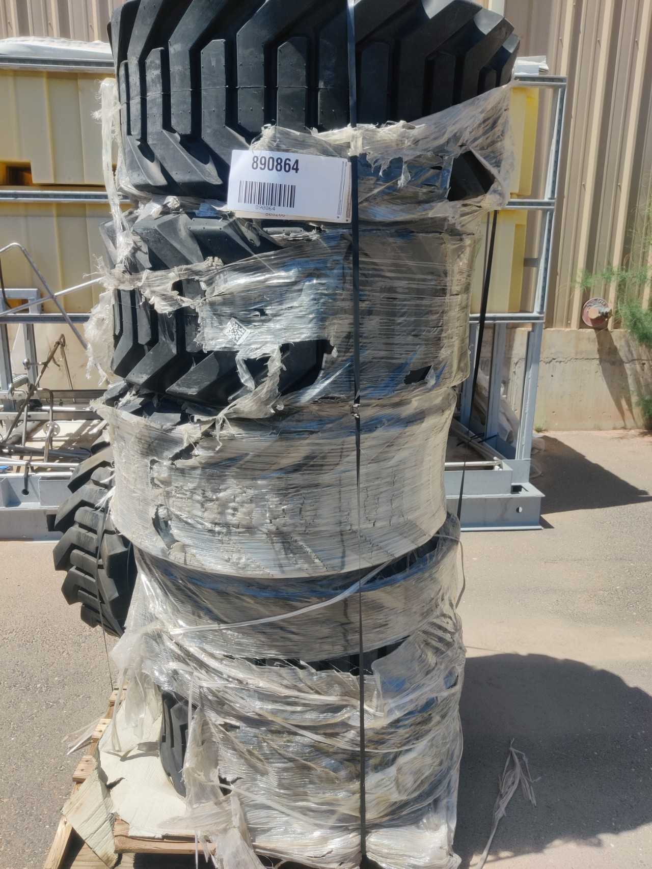 1 PALLET OF 6 INDUSTRIAL TRUCK TIRES - HYDRO EXCAVATOR TRUCKS 1 PALLET OF 6 INDUSTRIAL TRUCK TIRES - HYDRO EXCAVATOR TRUCKS