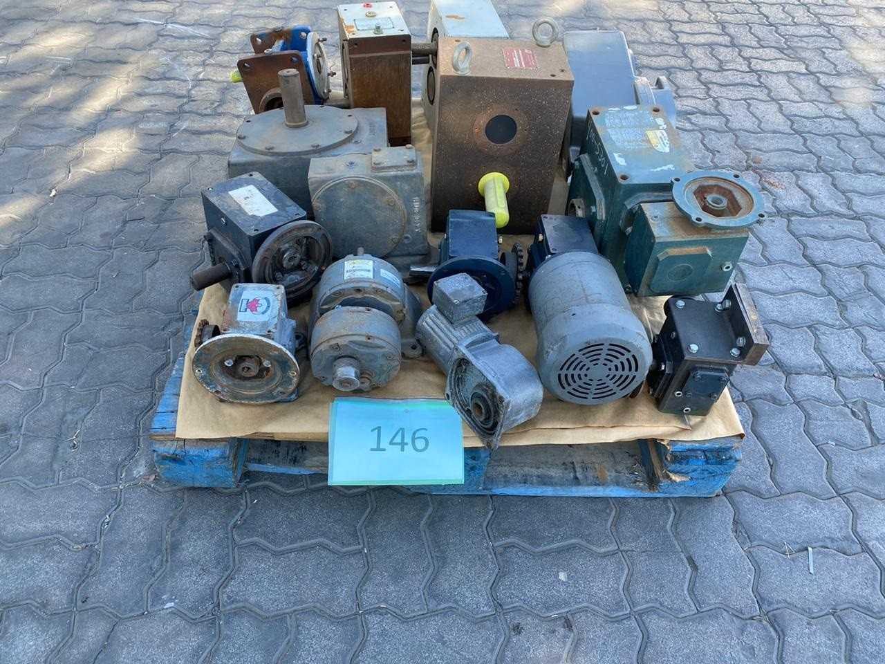 PALLET OF ASSORTED GEAR REDUCERS - GEAR REDUCERS