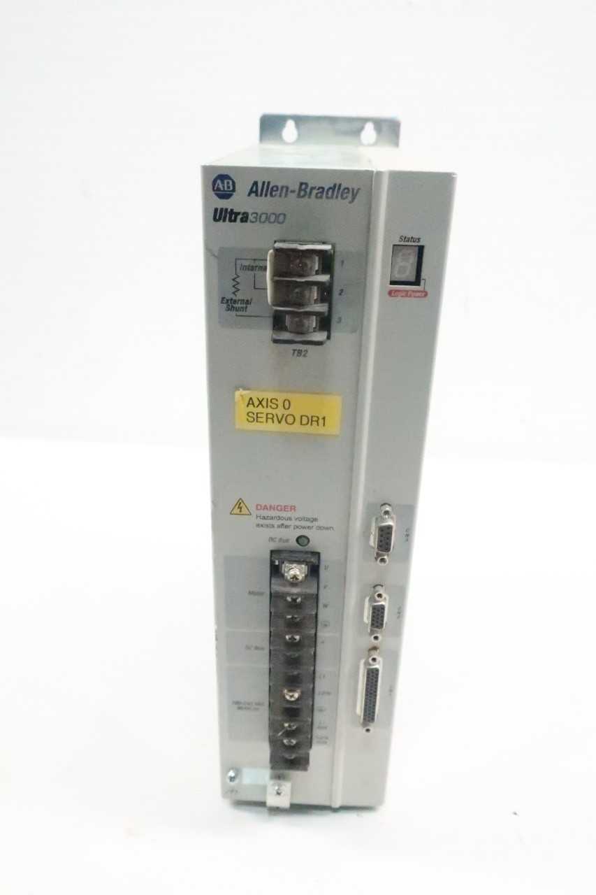 ALLEN BRADLEY 2098-DSD-030 ULTRA3000 120/240V-AC 120/240V-AC 1PH 3KW SERVO DRIVES AND AMPLIFIER - SERVO