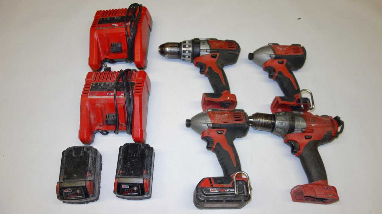 LOT OF 2 MILWAUKEE M18 IMPACT WRENCH & DRILL SETS W/ CHARGER BATTERY - ELECTRIC POWER TOOLS