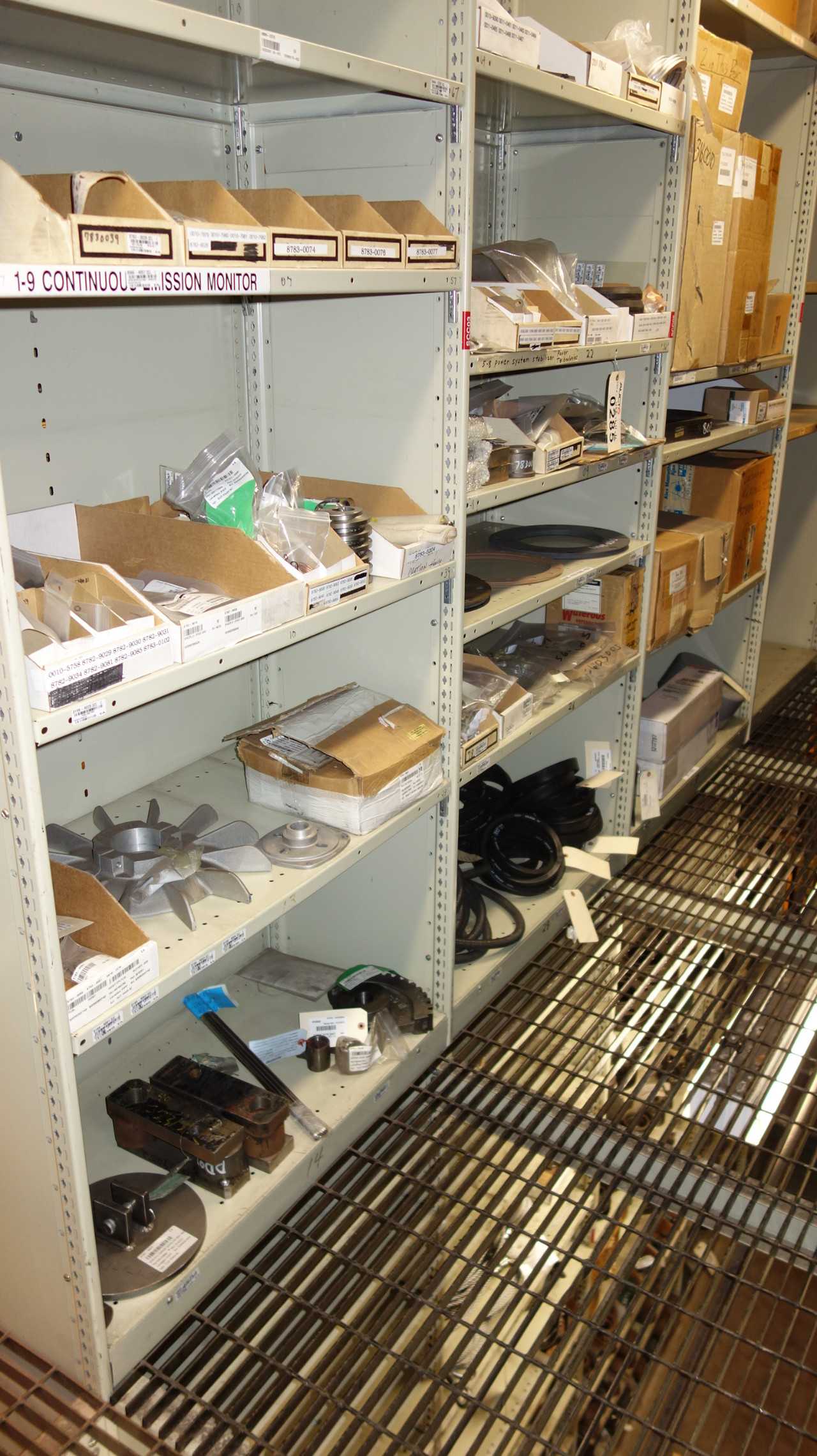 CONTENTS OF 3 SHELF COLUMNS, MECHANICAL PARTS - SHELVING