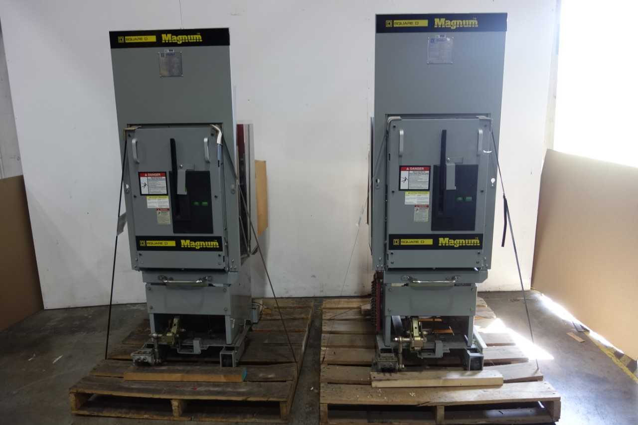 LOT OF 2 SQUARE D VACUUM POWER BREAKERS - CIRCUIT BREAKERS