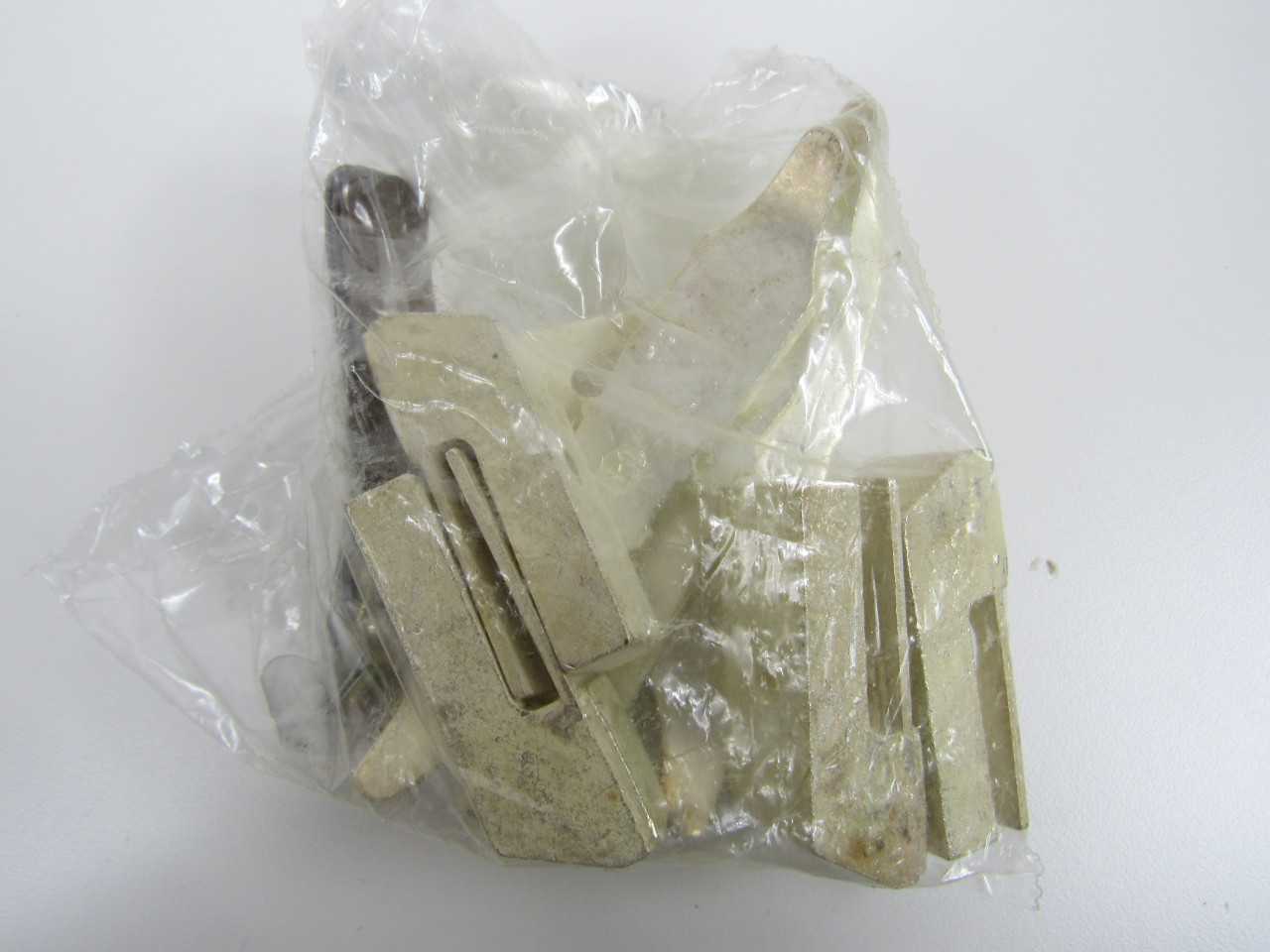 Quantity of 7x 180C180G06 Contacts - VALVES