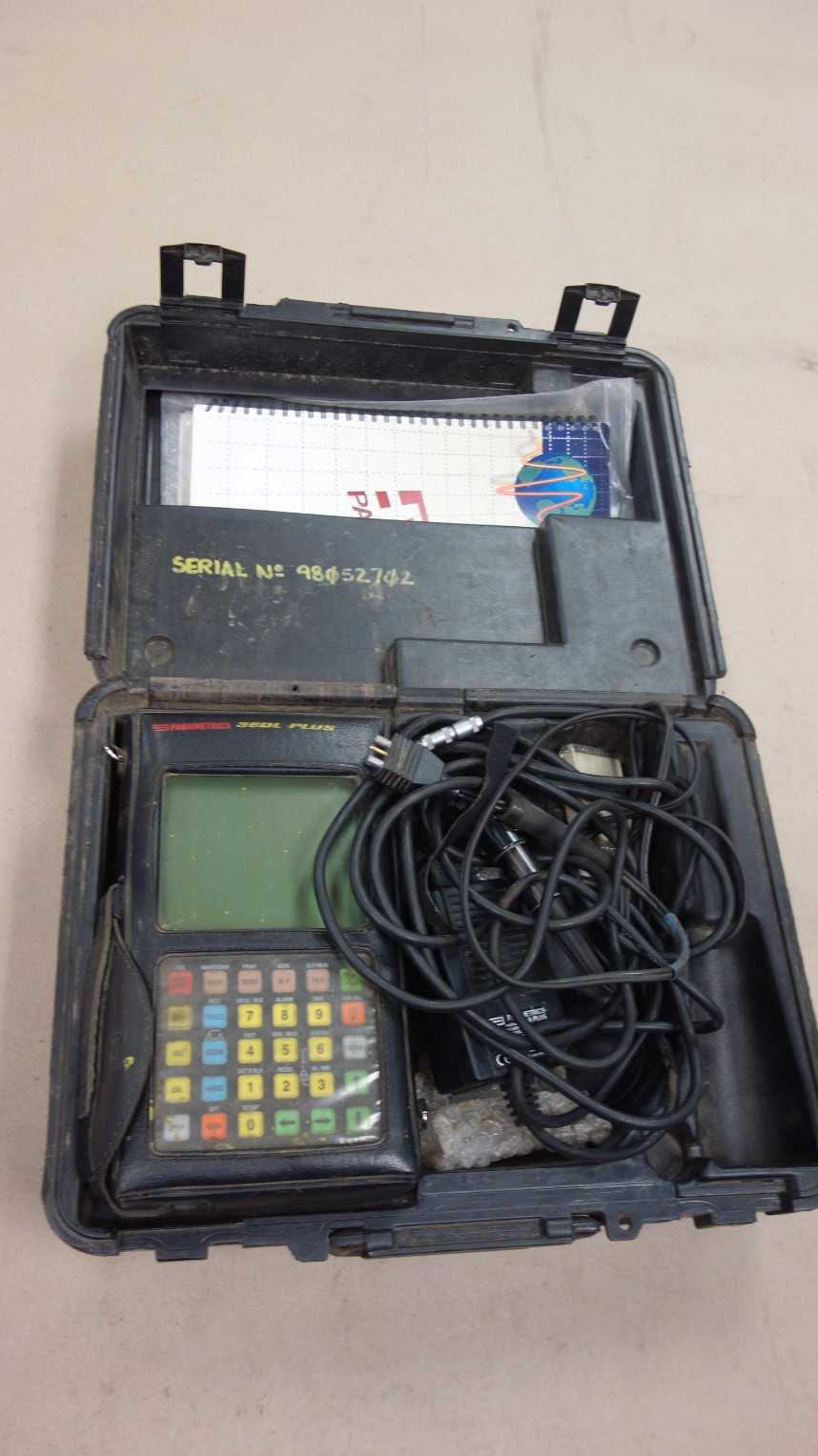 ULTRASONIC THICKNESS GAUGE - ELECTRICAL TESTING EQUIPMENT