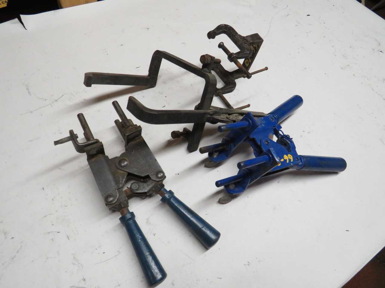 LOT OF 4 HANDLES FOR CADWELD MOLDS - HAND TOOLS