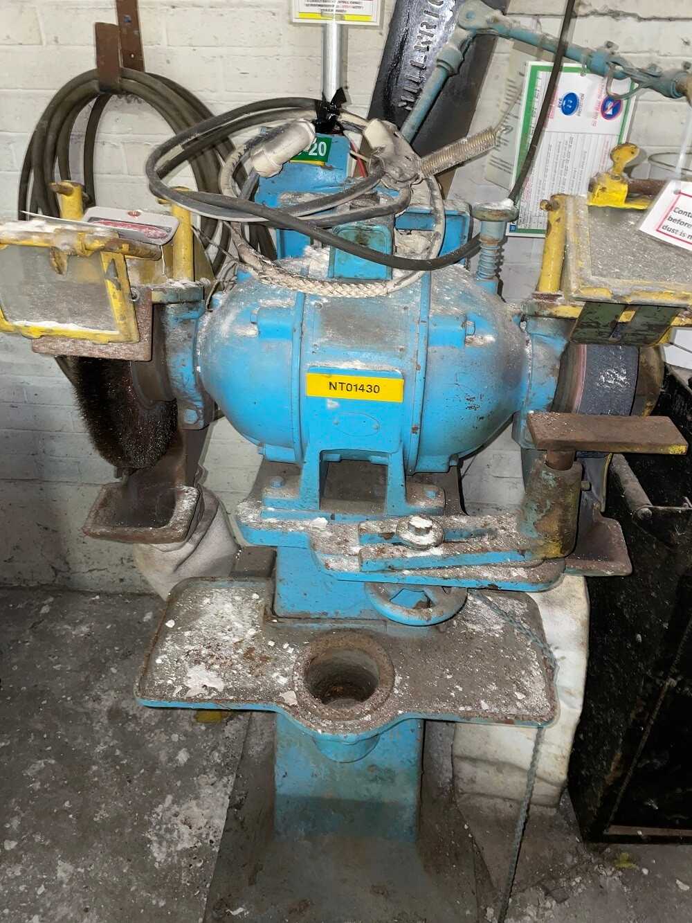 US Electrical Pedestal Grinder - GRINDING MACHINES