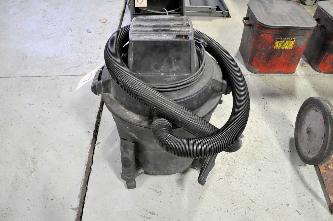 Sears Portable Shop Vac with Hose - MATERIAL HANDLING