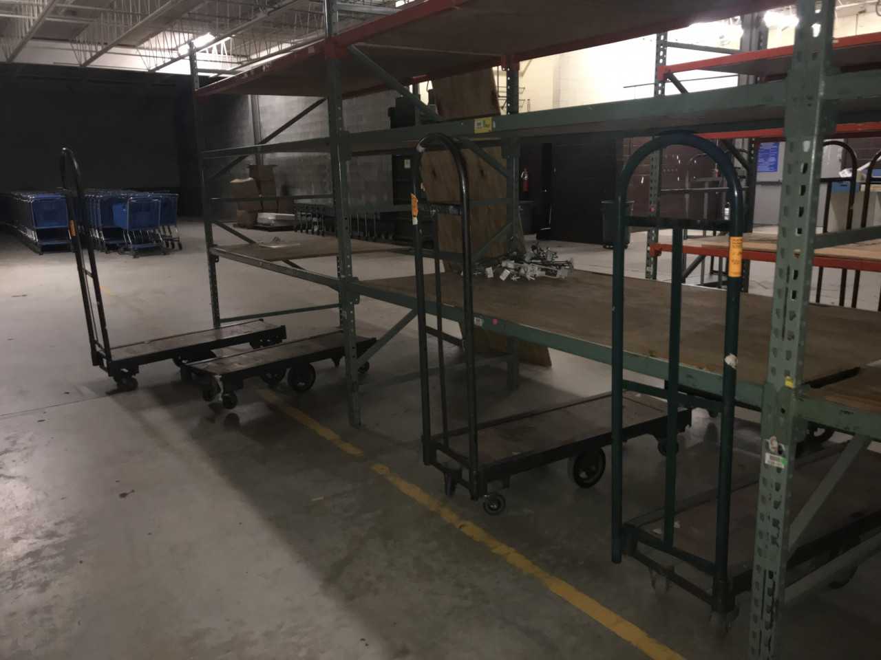 LOT OF CARTS - ROLLING CARTS