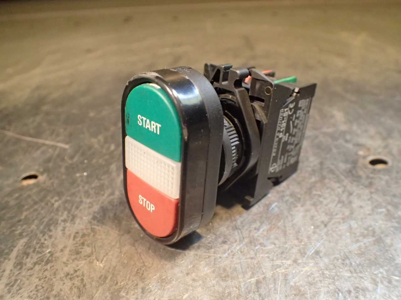 Kraus & Naimer P131-51 P131-52 10A 2-Output Illuminated Start/Stop Double Switch - ELECTRICAL COMPONENTS