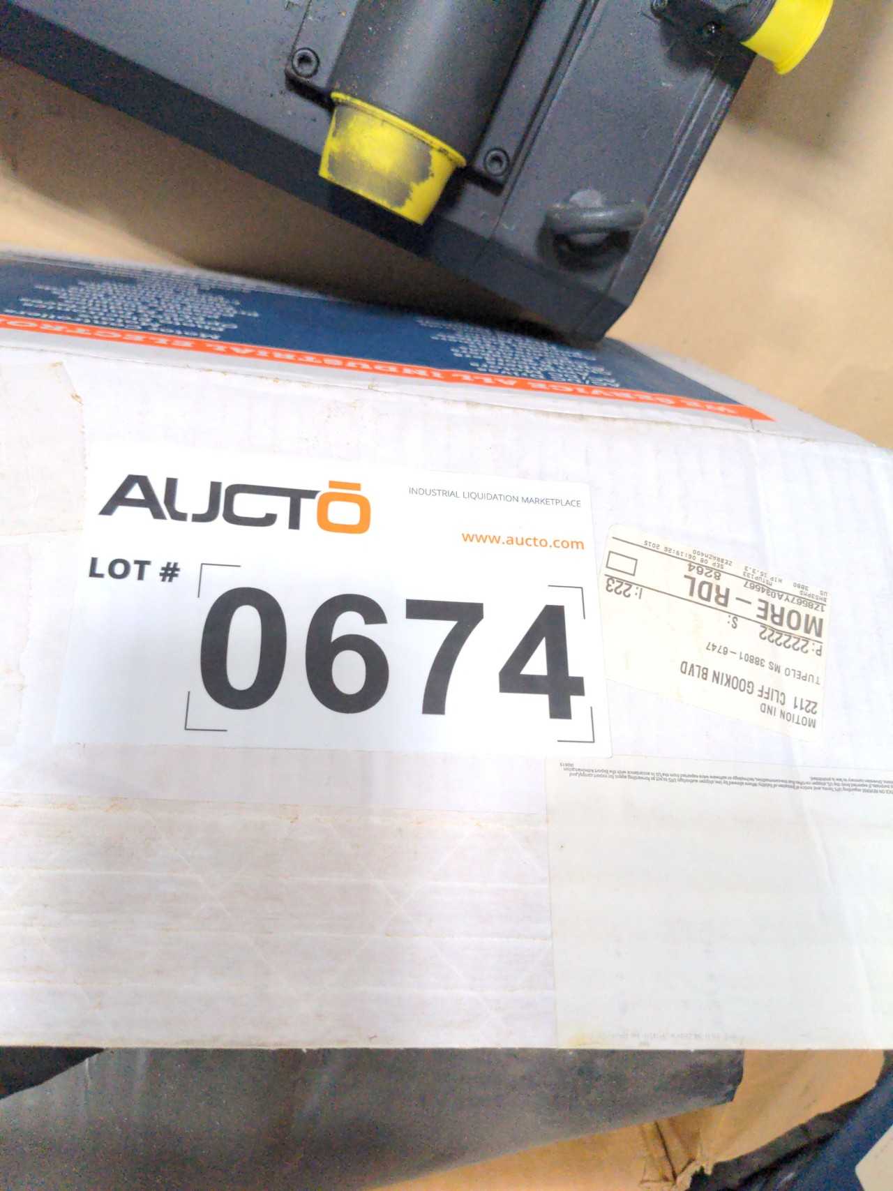 LOT OF 3 AC MOTOR AND SERVO MOTORS - MISCELLANEOUS