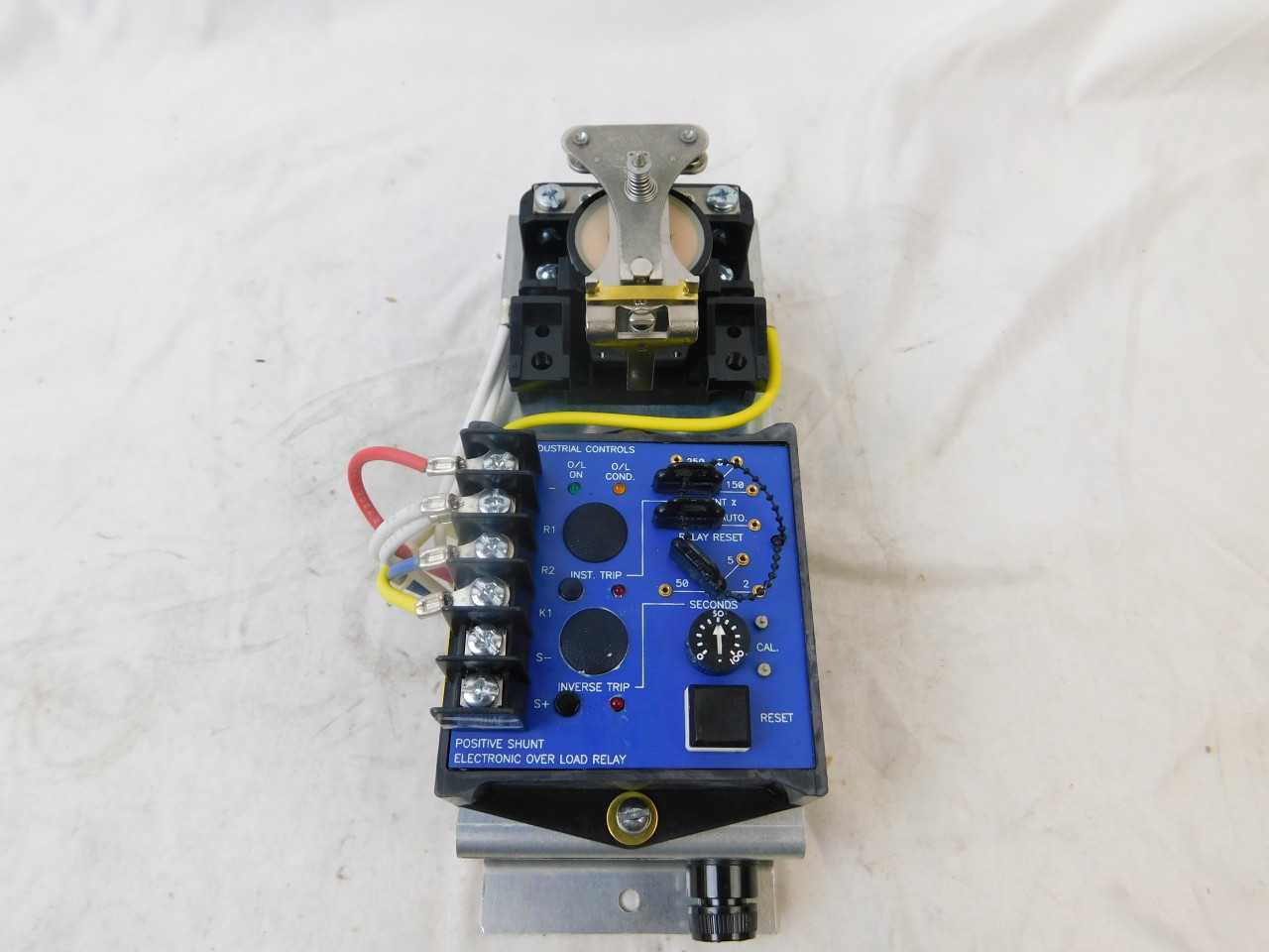Quantity of 4x 5370-48713-202 Relays - ELECTRICAL COMPONENTS