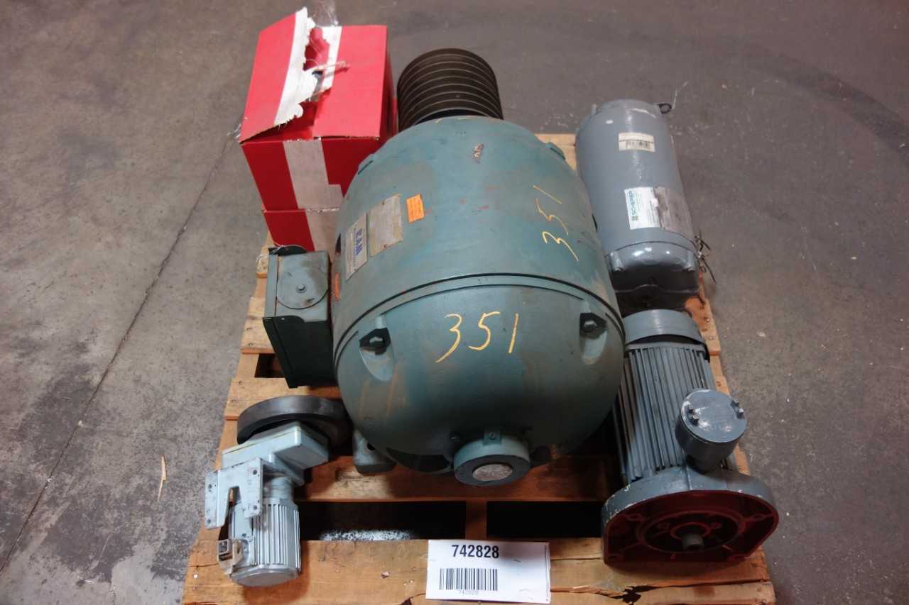 1 PALLET OF ASSORTED AC MOTORS, ELECTRIC MOTOR REPLACEMENT PARTS- LOUIS ALLIS, GENERAL ELECTRIC, SUMITOMO - ELECTRIC MOTORS