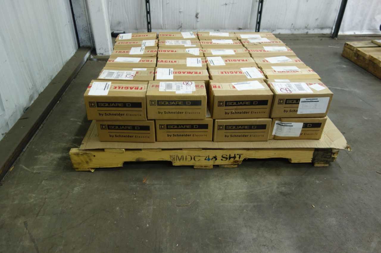 LOT OF 24 NEW IN BOX SQUARE D FHL2600MV MOLDED CASE SWITCHES - ELECTRICAL COMPONENTS