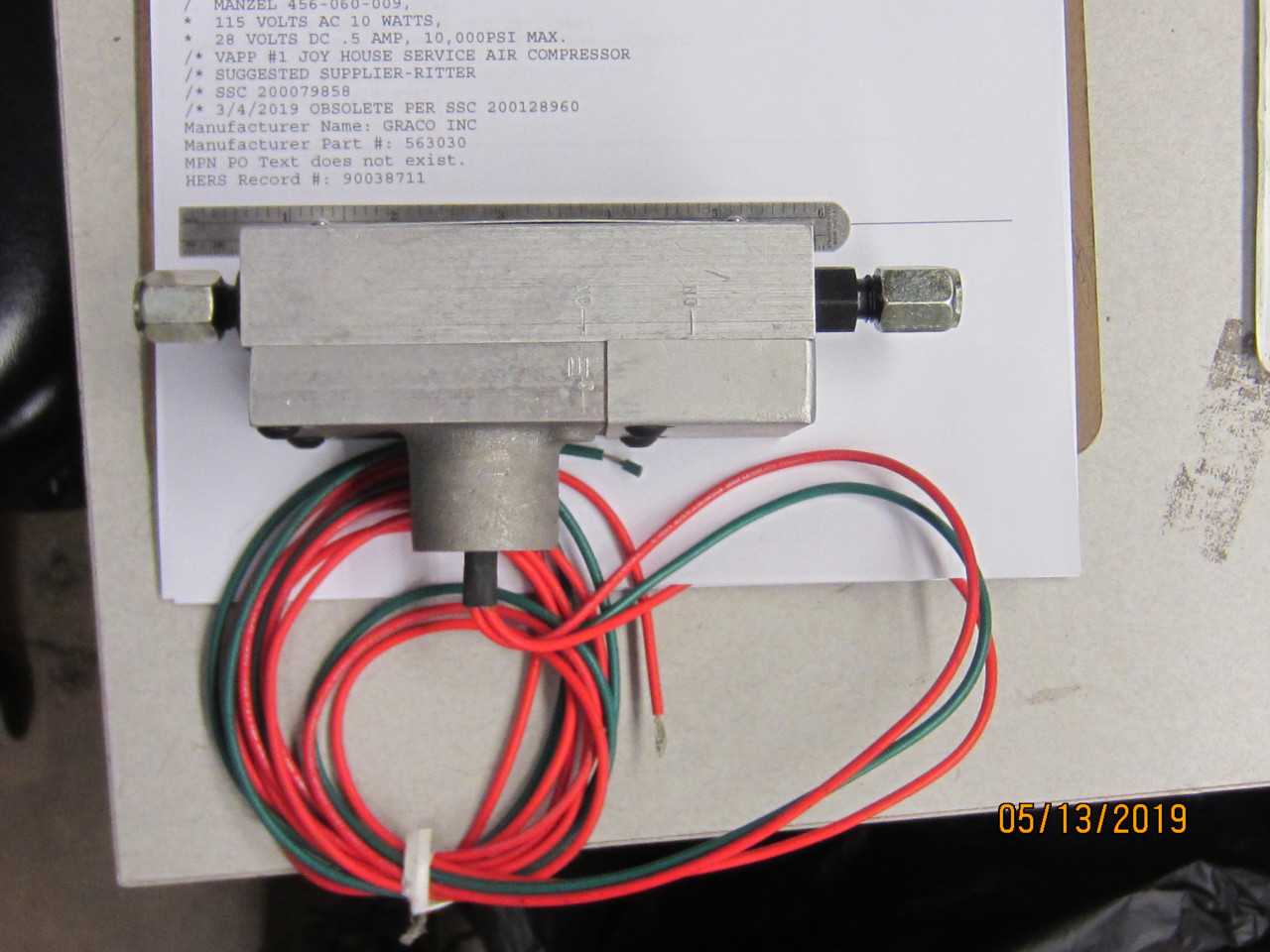 Lot of 2 Switch, Lube Line Alert,1/4" OD Tubing - MACHINING ACCESSORIES & TOOLING